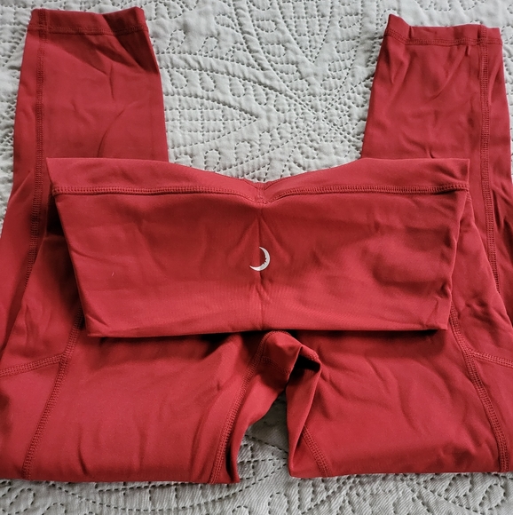 Zyia Active Red Pocket High Rise Capri - Picture 3 of 4